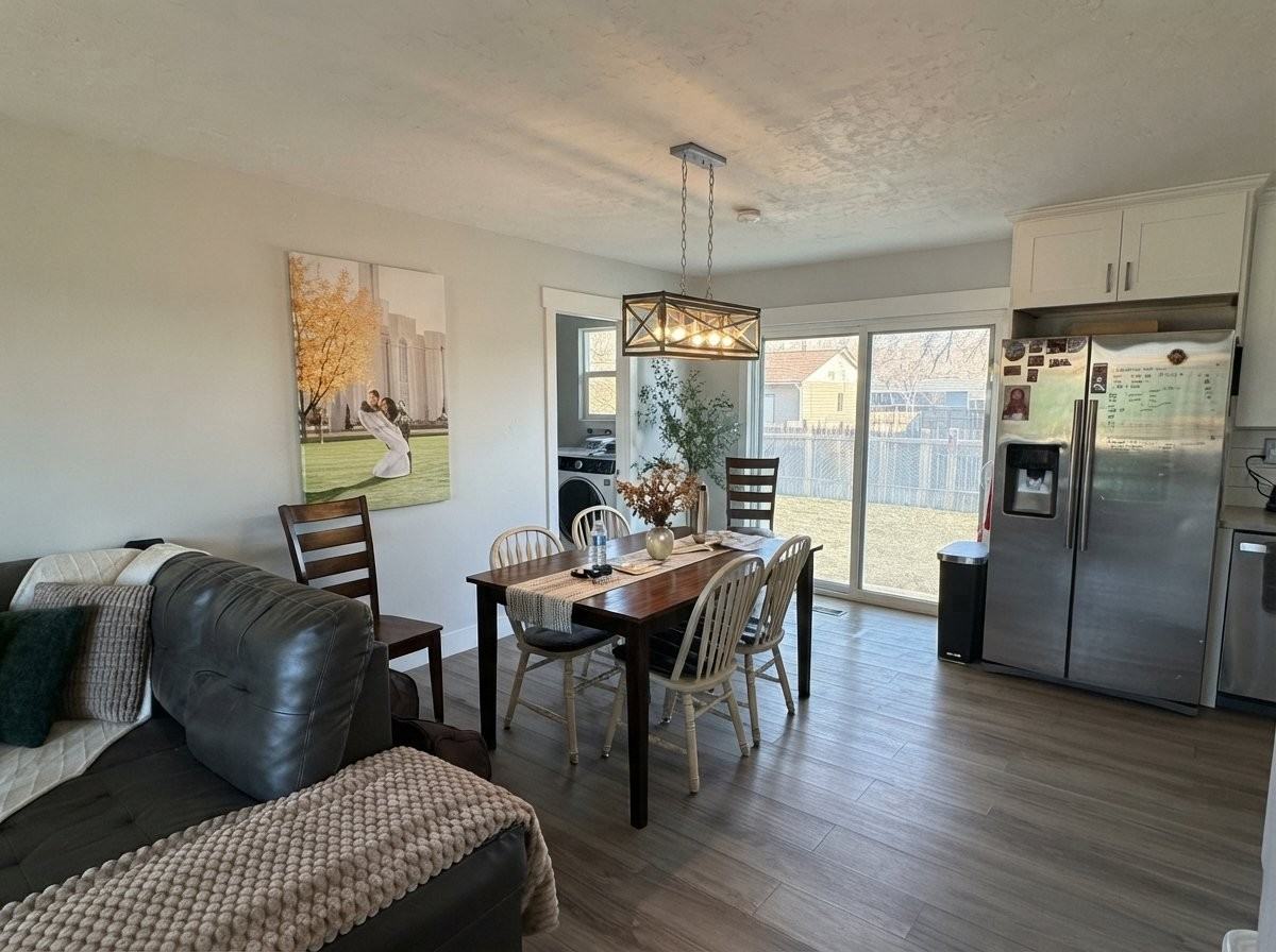 1695 Sw - Photo 4 of 21
