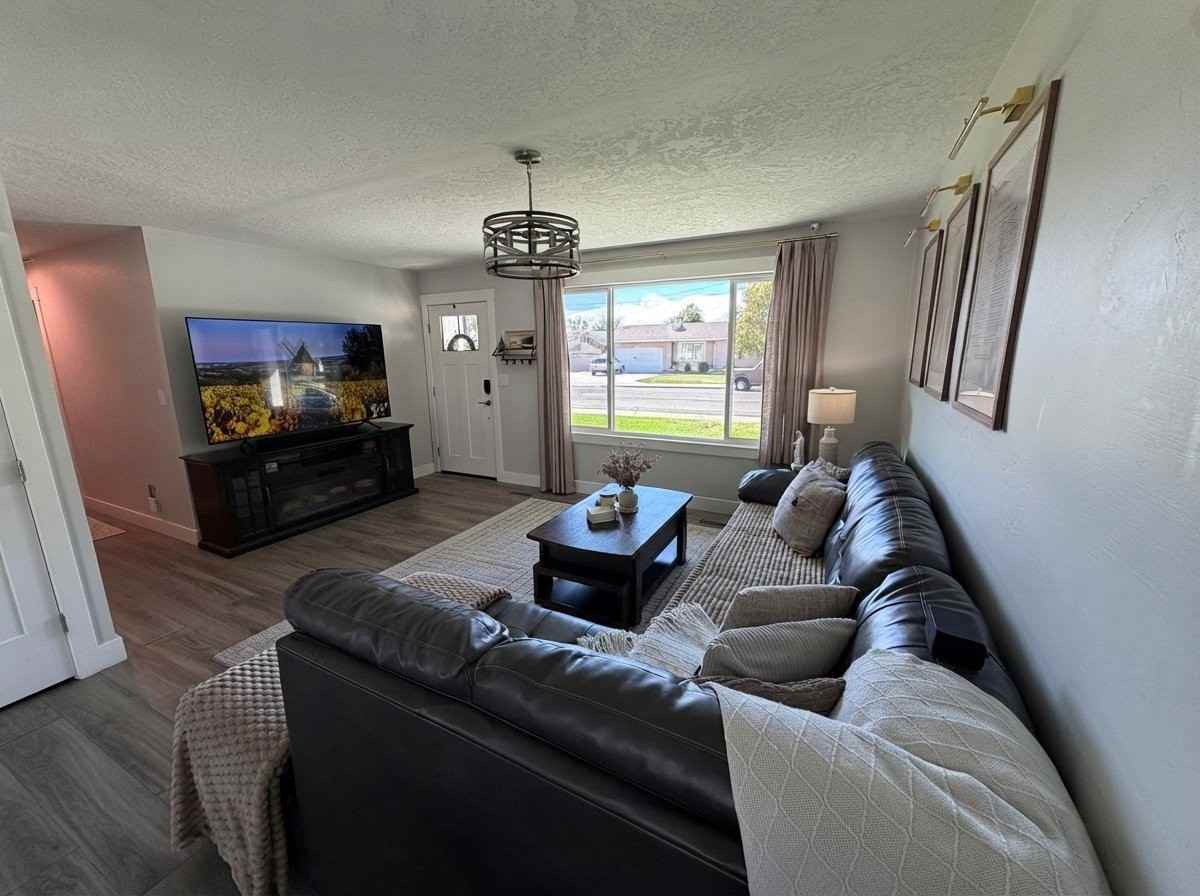 1695 Sw - Photo 6 of 21