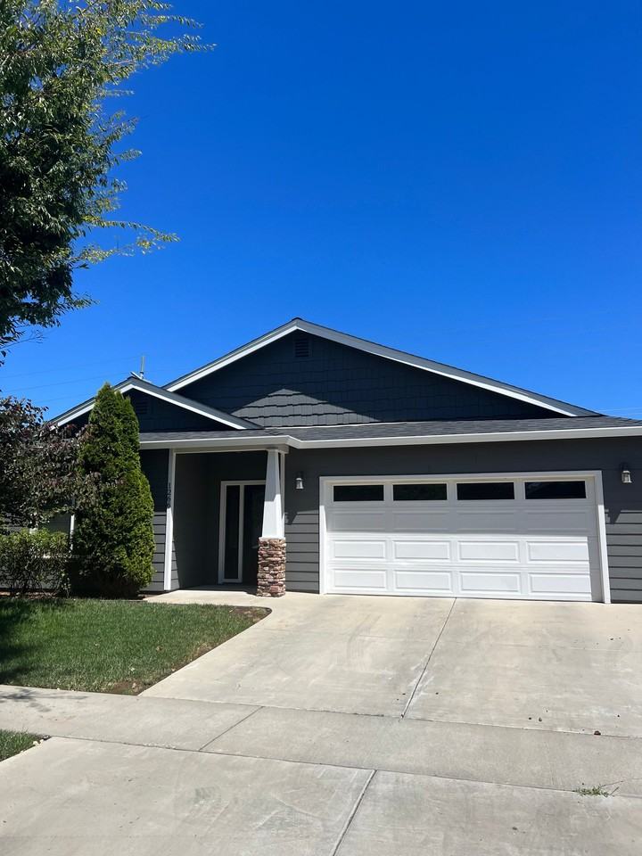 1266 Whitewood Way - Photo 3 of 44