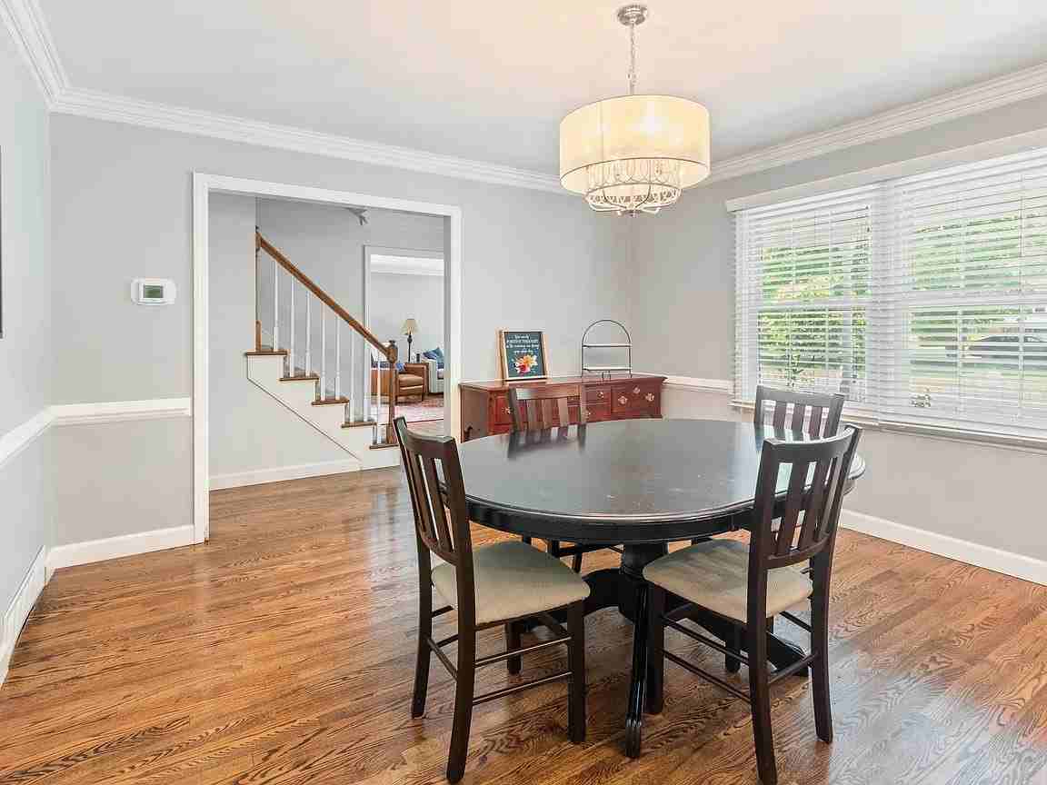8181 Lincoln Blvd - Photo 2 of 9