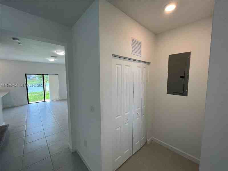 9960 Sw 228th Ter - Photo 3 of 36