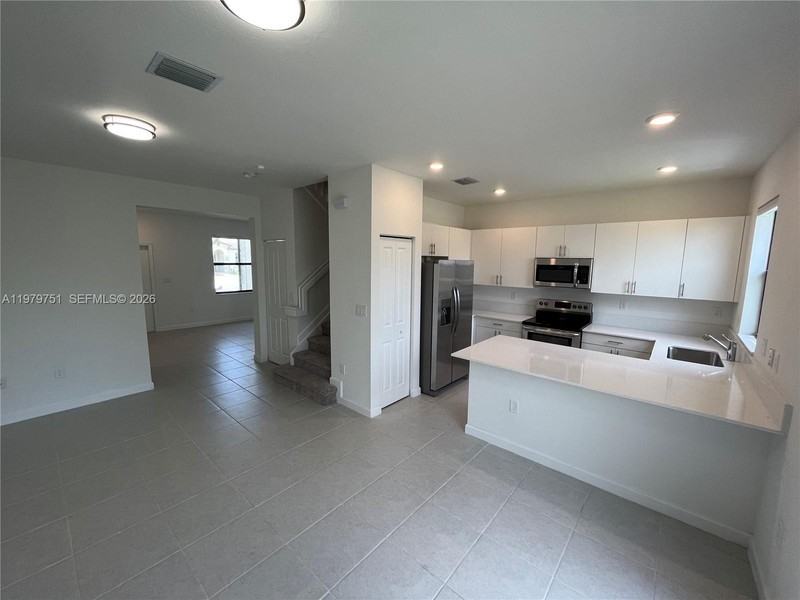 9960 Sw 228th Ter - Photo 6 of 36