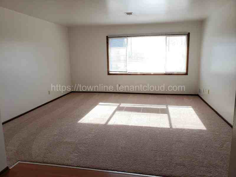1404 E Sunset Dr #C - Photo 2 of 13