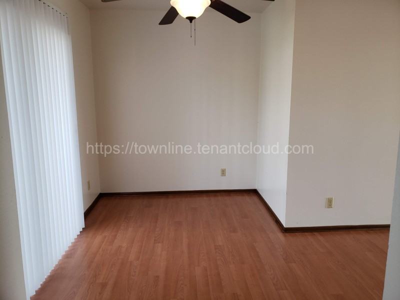 1404 E Sunset Dr #C - Photo 4 of 13