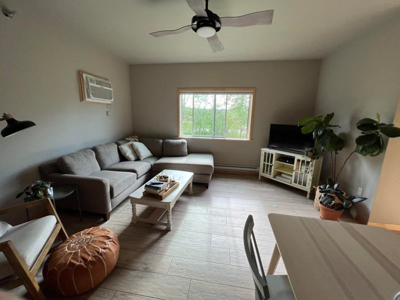 1112 Spruce Dr #204 - Photo 5 of 10