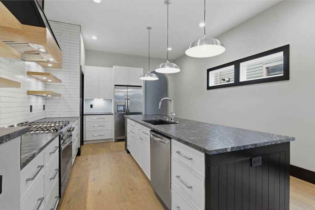 1712 Straightway Ave - Photo 5 of 20