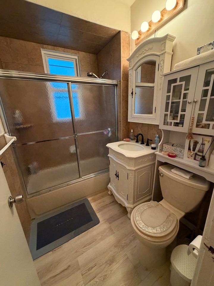 16 Hazel Pl #1 - Photo 6 of 17