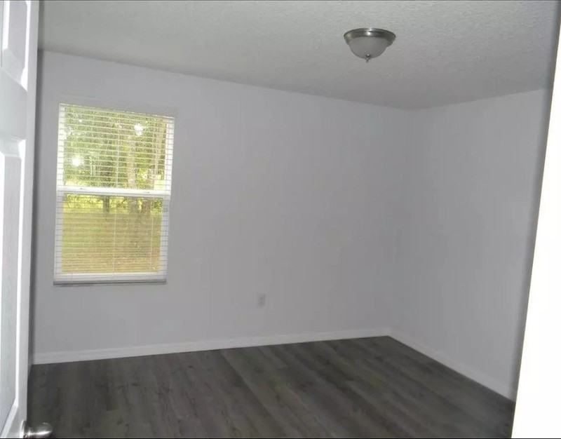 282 Gardner Ln #E - Photo 2 of 8