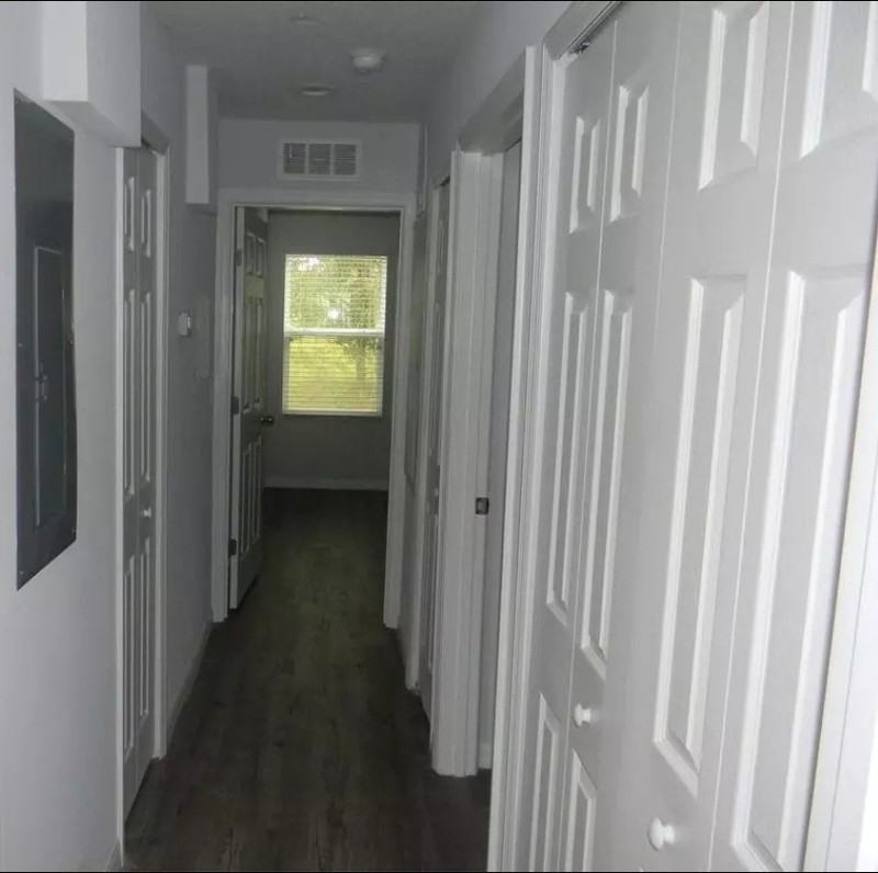 282 Gardner Ln #E - Photo 3 of 8