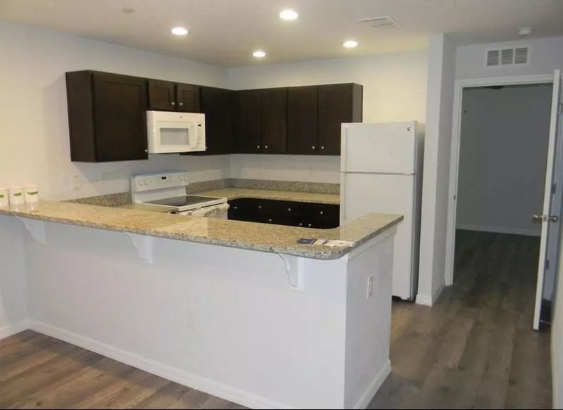 282 Gardner Ln #E - Photo 4 of 8