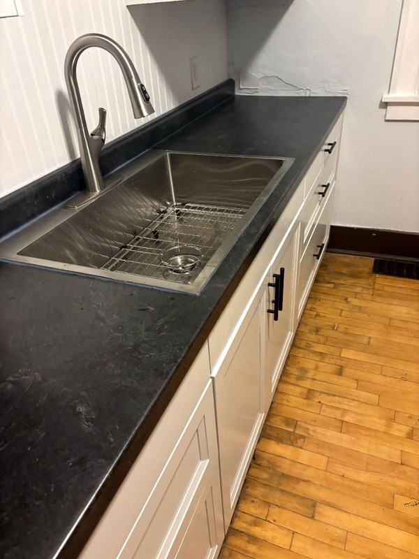 461 Bowen St #461BOWEN - Photo 2 of 6