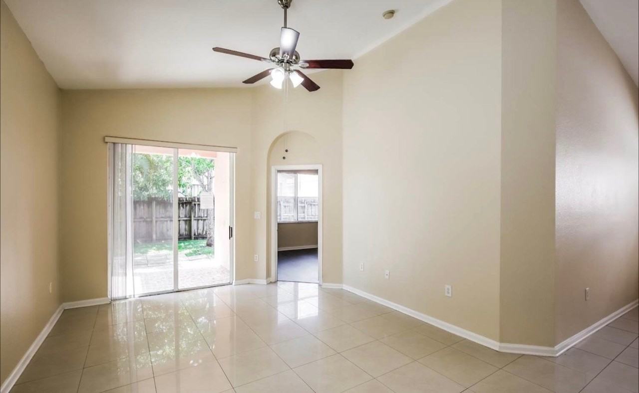 2151 Ne 37th Rd - Photo 5 of 13