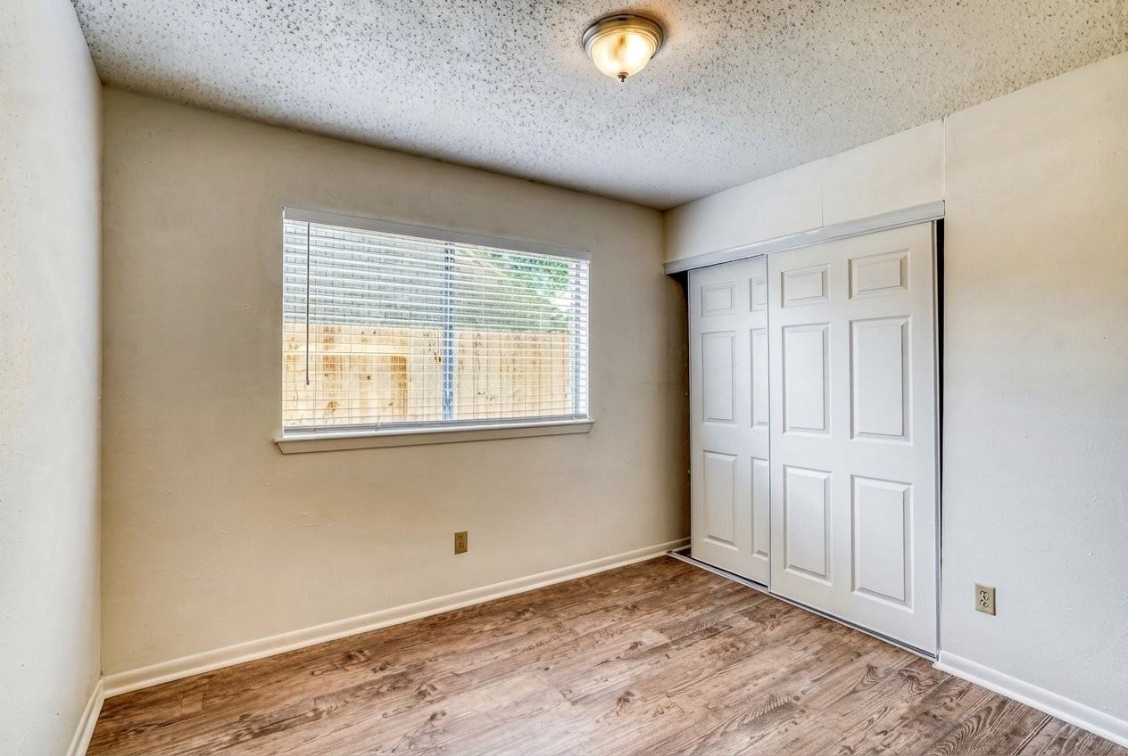 2151 Ne 37th Rd - Photo 7 of 13
