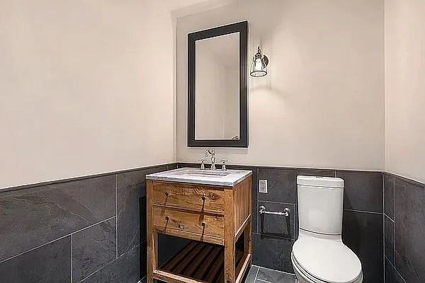 536 47th Rd #2R - Photo 2 of 7
