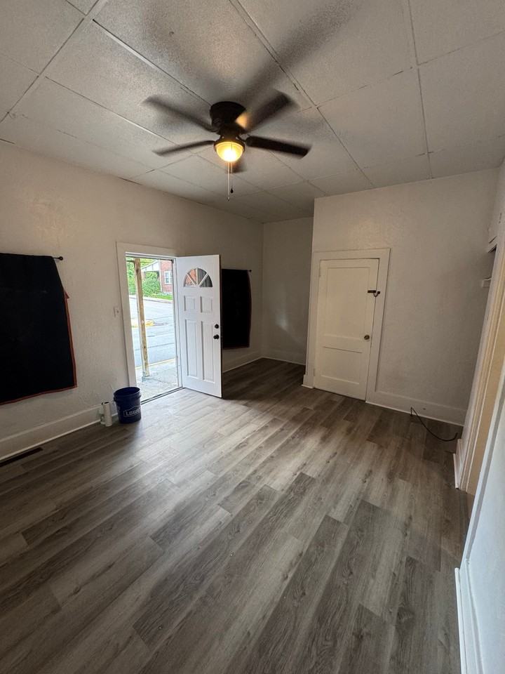 601 Brinton Ave #1FRONT - Photo 5 of 8