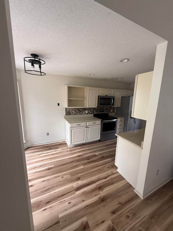 103 Pine Bark Ln - Photo 3 of 17