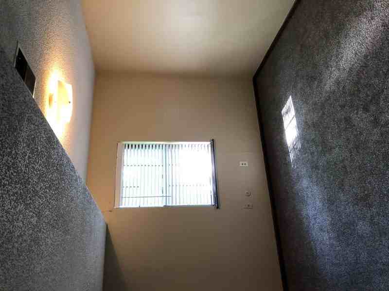 2709 Nwst #A - Photo 3 of 4
