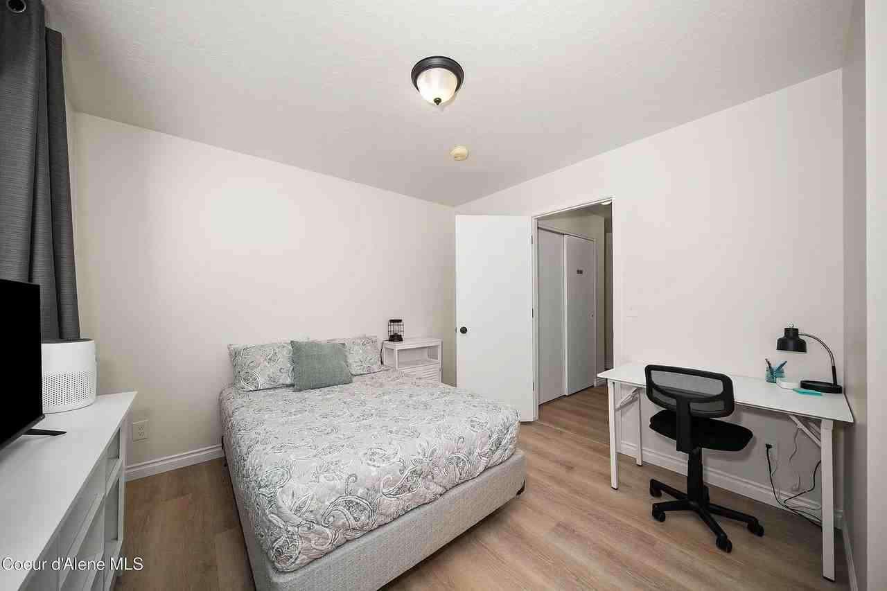 1407 N 14th St - Photo 5 of 9