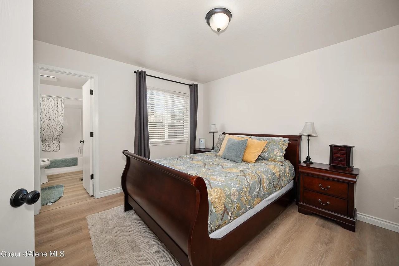 1407 N 14th St - Photo 6 of 9