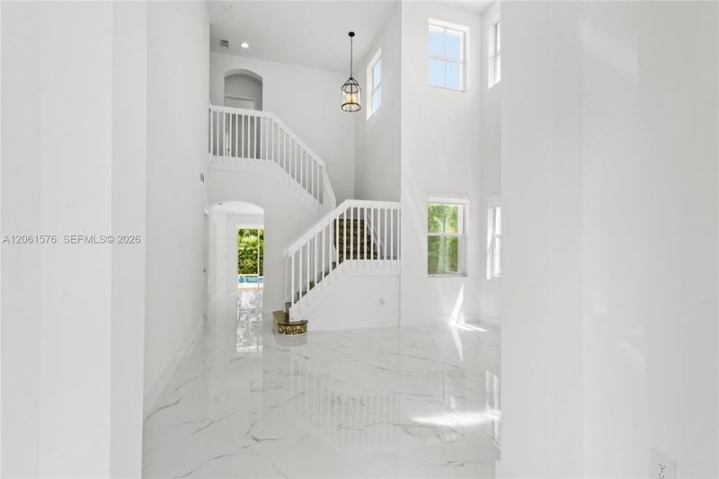 16003 Sw 43rd St - Photo 2 of 34