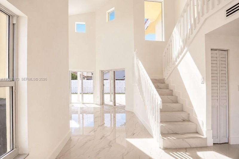 15423 Sw 50th Ter - Photo 2 of 21