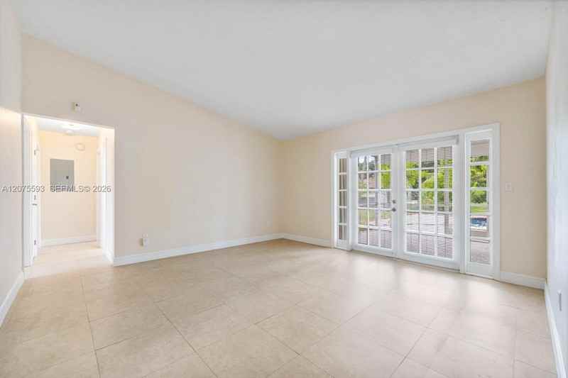 18468 Sw 89th Ct - Photo 3 of 29