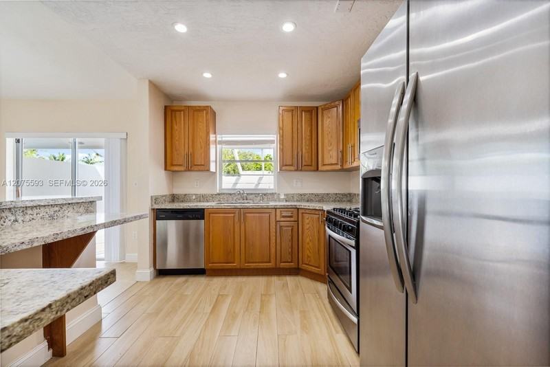 18468 Sw 89th Ct - Photo 7 of 29