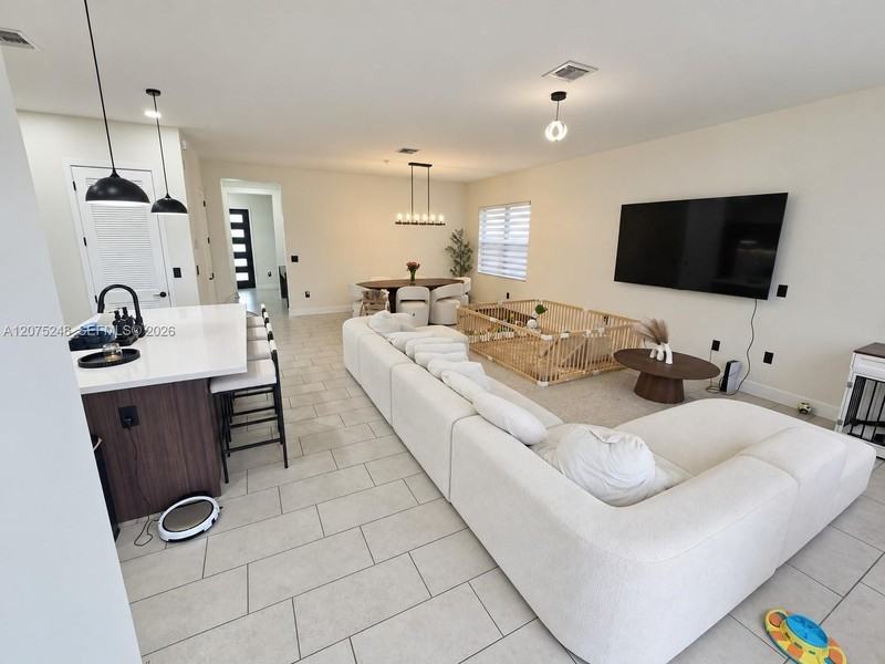 13655 Sw 158th Pl - Photo 5 of 9