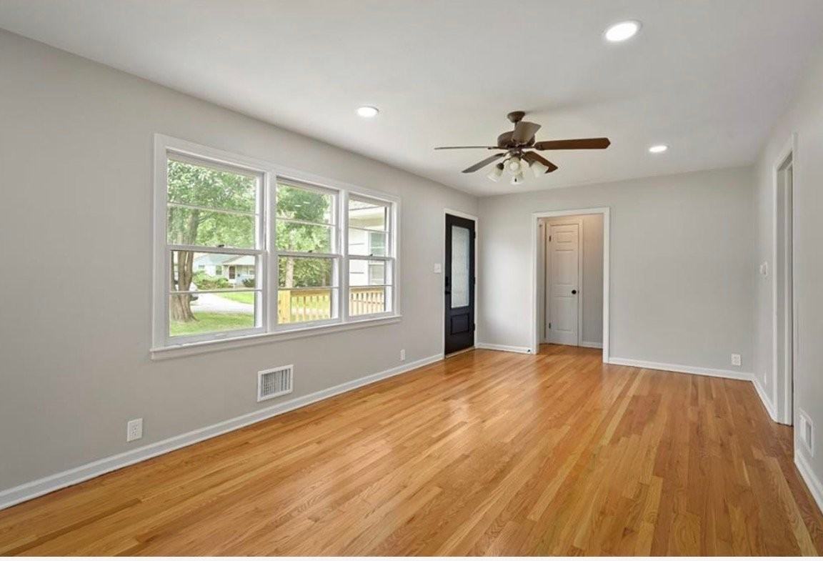 3605 S Norwood Ave - Photo 4 of 14