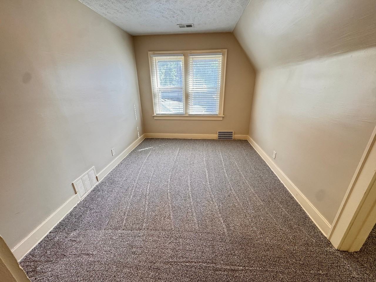 2735 Alpha St #2 - Photo 5 of 13