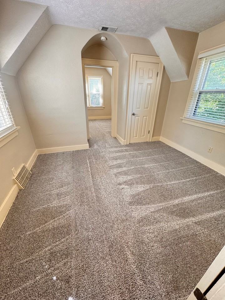 2735 Alpha St #2 - Photo 7 of 13