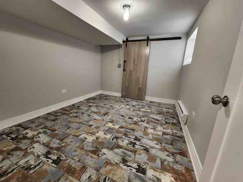 8046 S Hermitage Ave #GRD - Photo 4 of 5