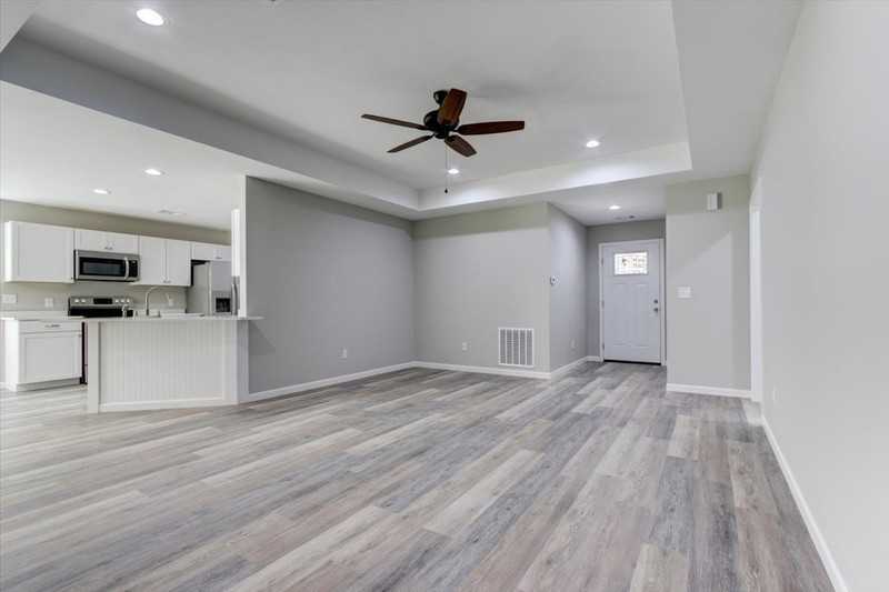 205 Elysian Hills Dr - Photo 4 of 24