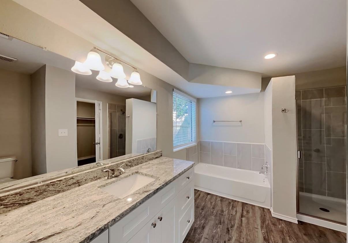614 Arbor Creek Dr - Photo 3 of 9