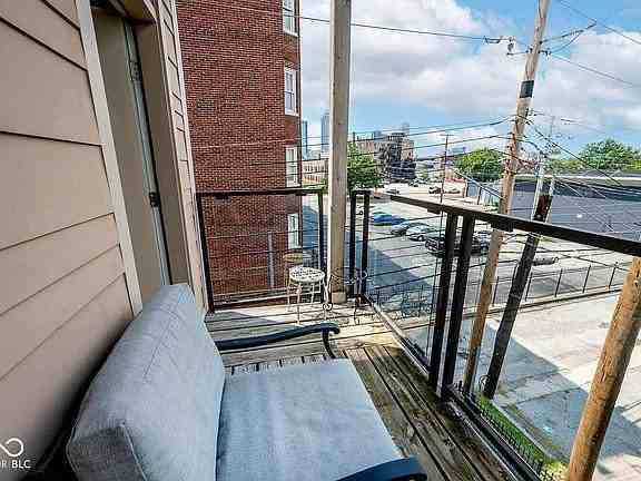 233 E Saint Joseph St #77 - Photo 6 of 19
