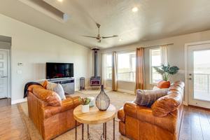 featured image of 48 S Cimarron Cir