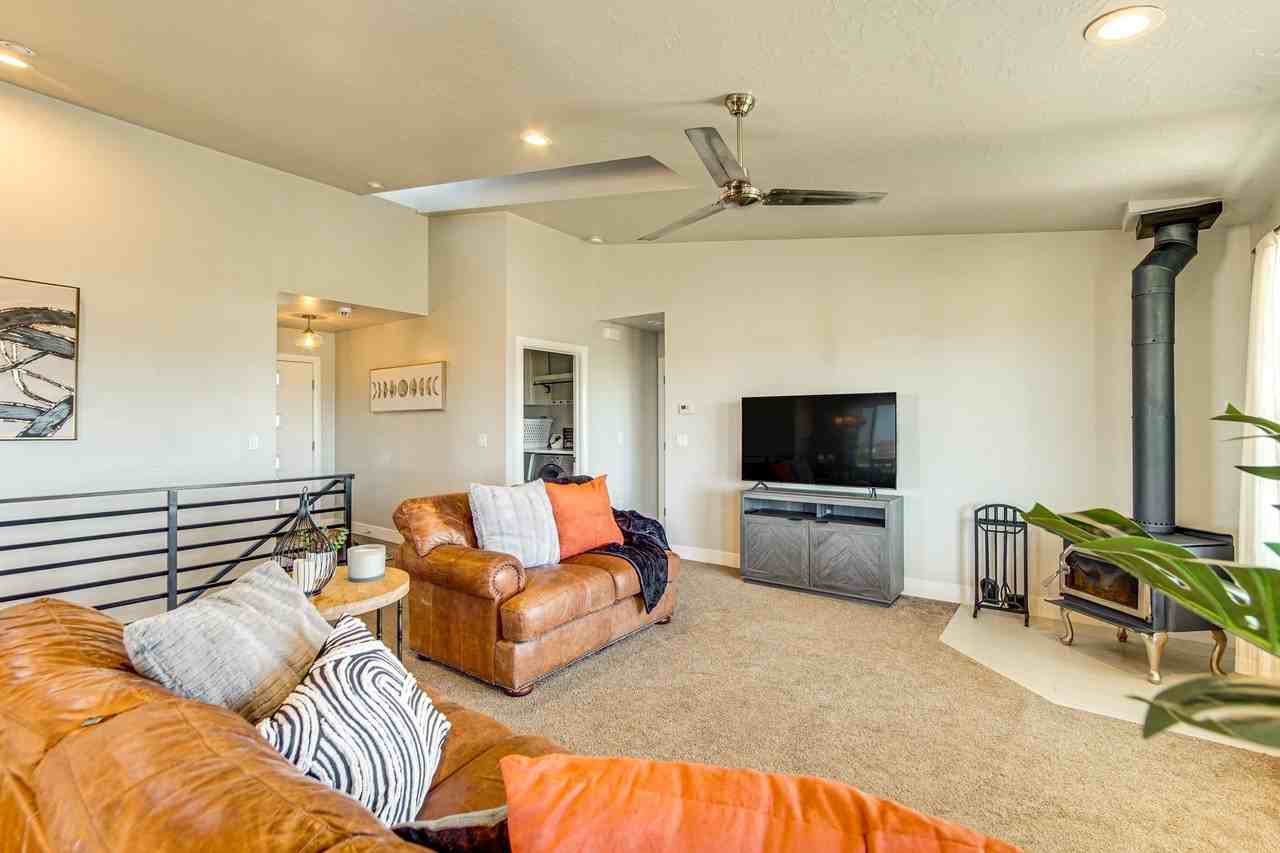 48 S Cimarron Cir - Photo 7 of 18