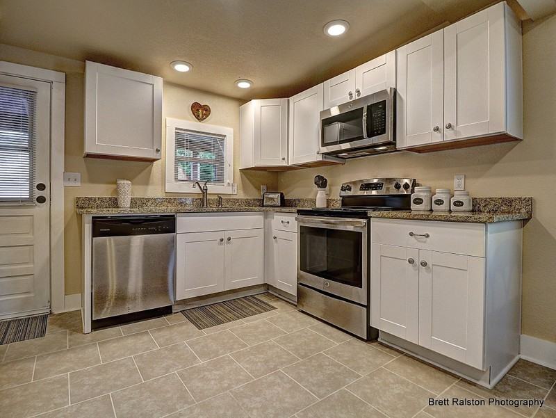 621 N 4th St - Photo 2 of 17