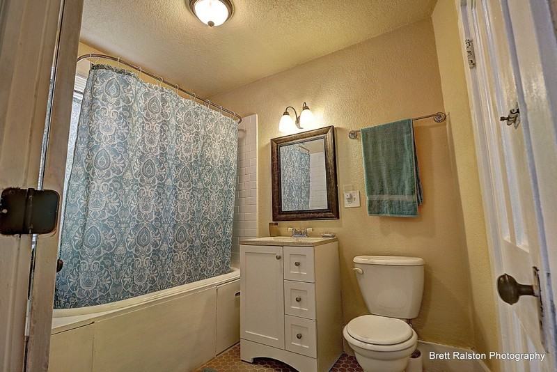 621 N 4th St - Photo 4 of 17