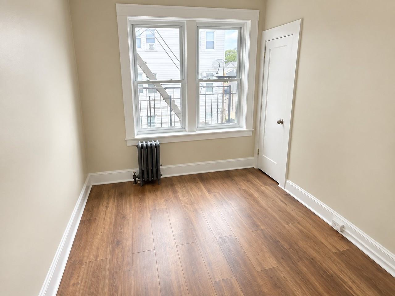 490 E 23rd St #3 - Photo 5 of 6