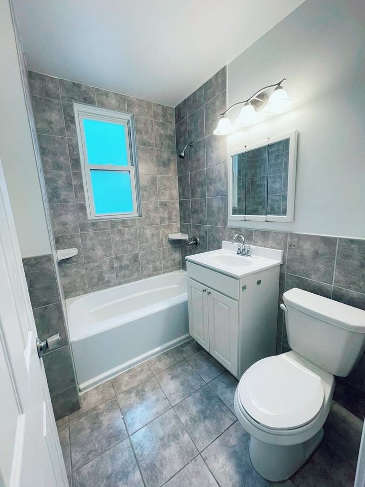 16 Hazel Pl #2 - Photo 5 of 20