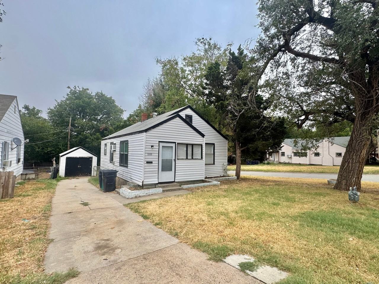 1000 N Tabor Ave - Photo 2 of 20