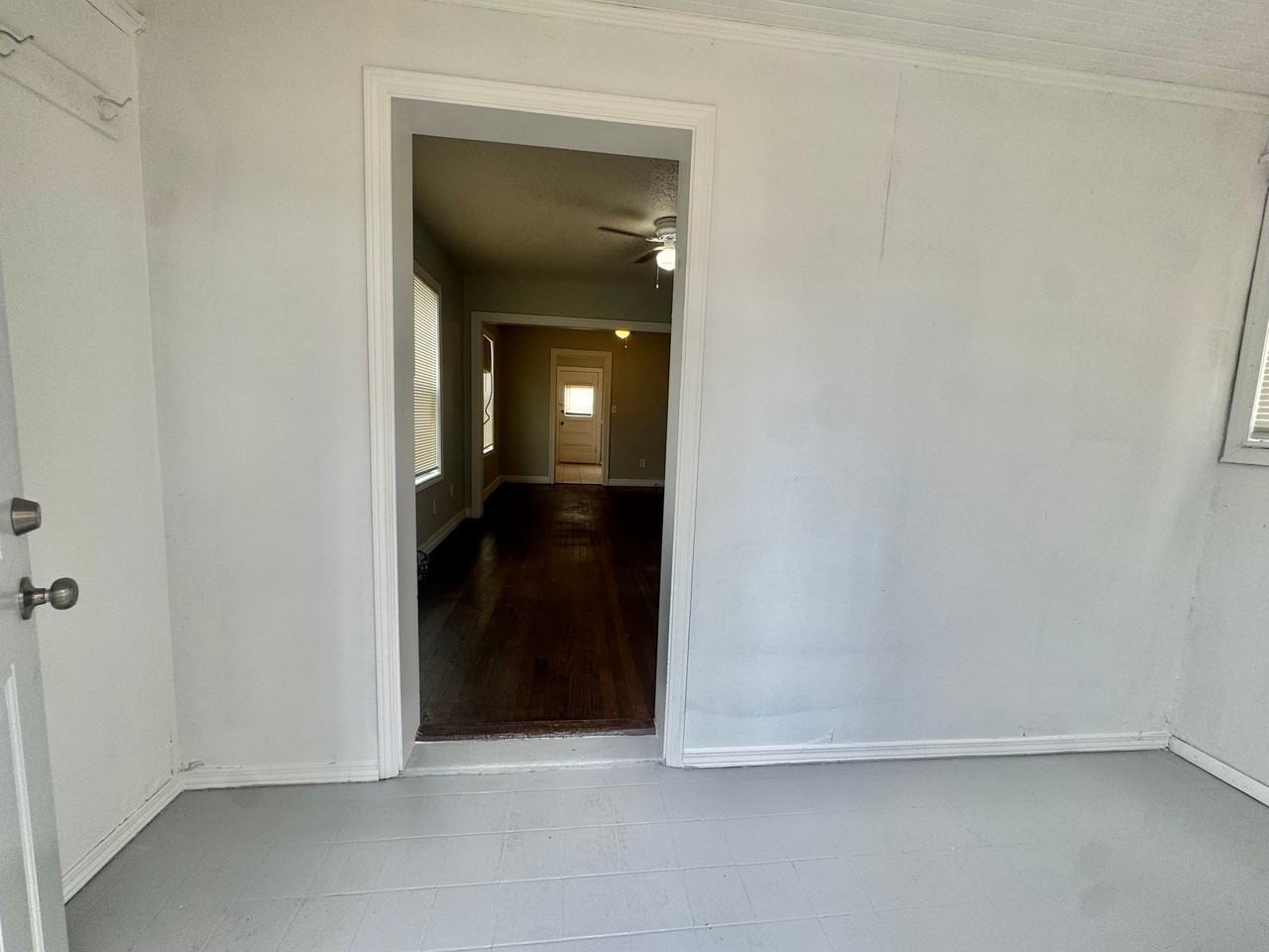 1000 N Tabor Ave - Photo 3 of 20