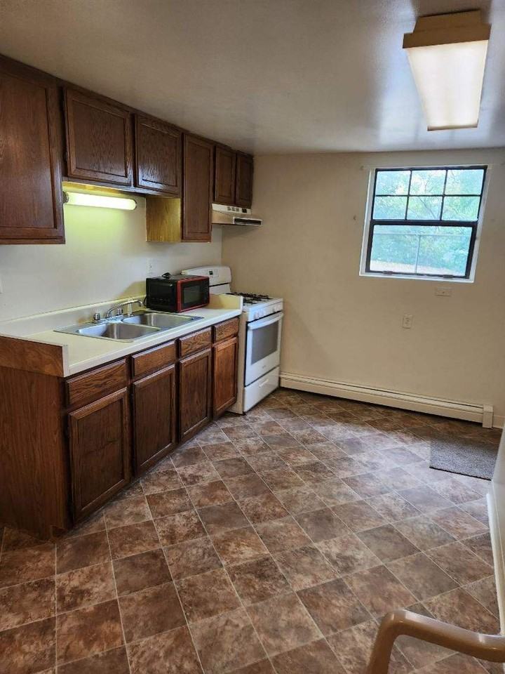219 Locust St #3 - Photo 2 of 9