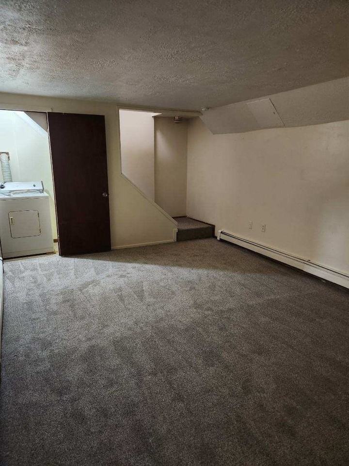 219 Locust St #3 - Photo 3 of 9