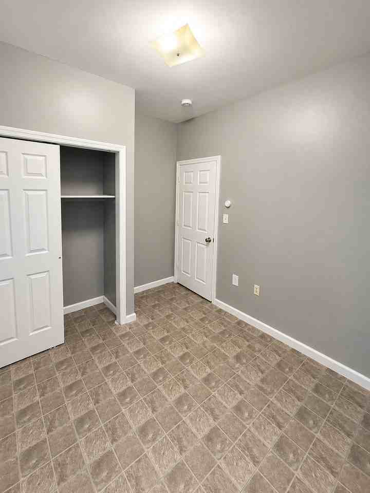 106 Martin St #2R - Photo 4 of 8
