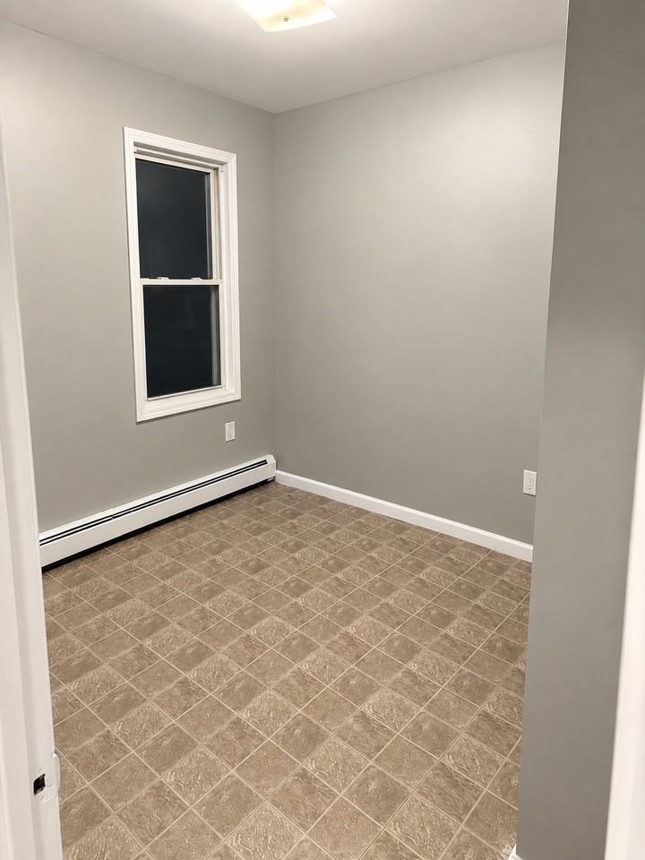 106 Martin St #2R - Photo 5 of 8