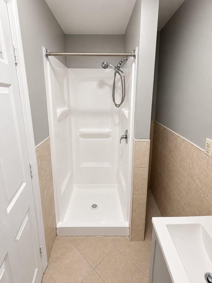 106 Martin St #2R - Photo 7 of 8