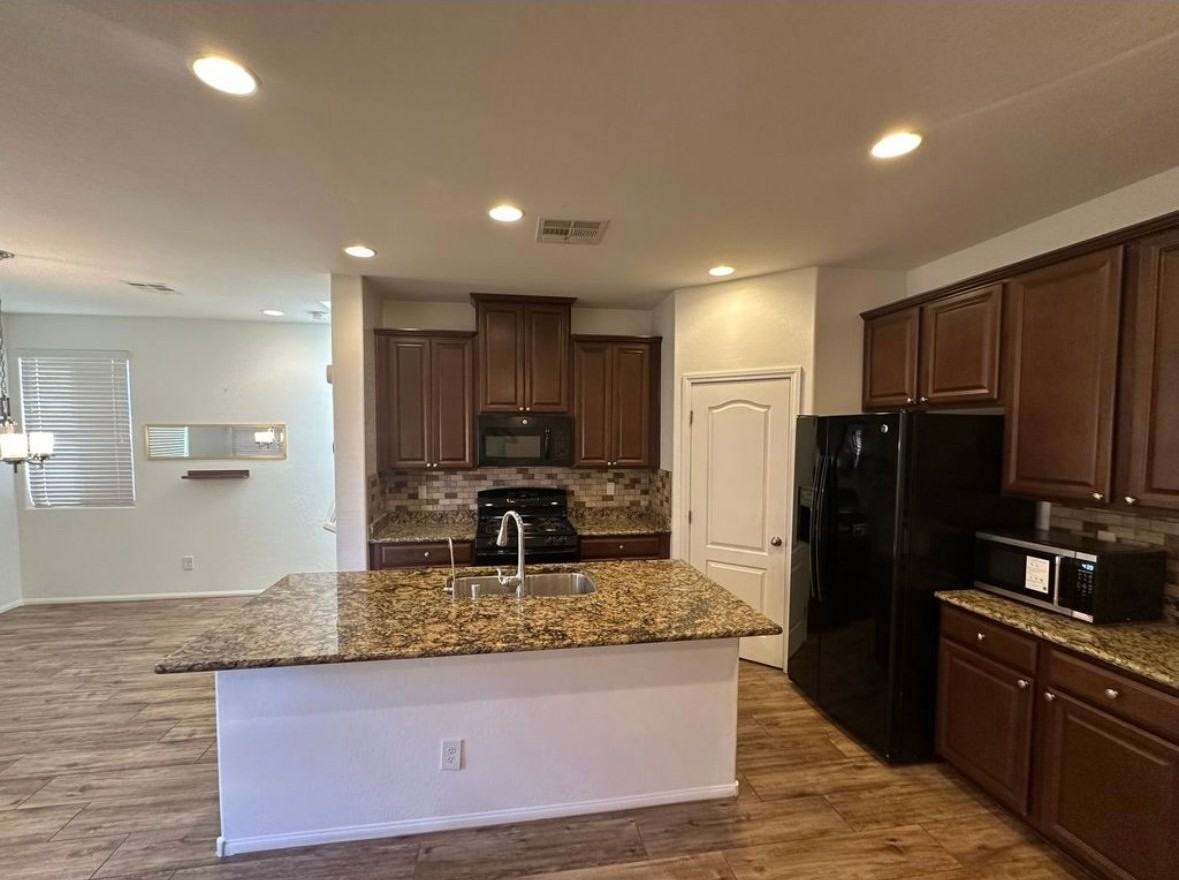 10732 Centerville Bay Ct - Photo 2 of 7
