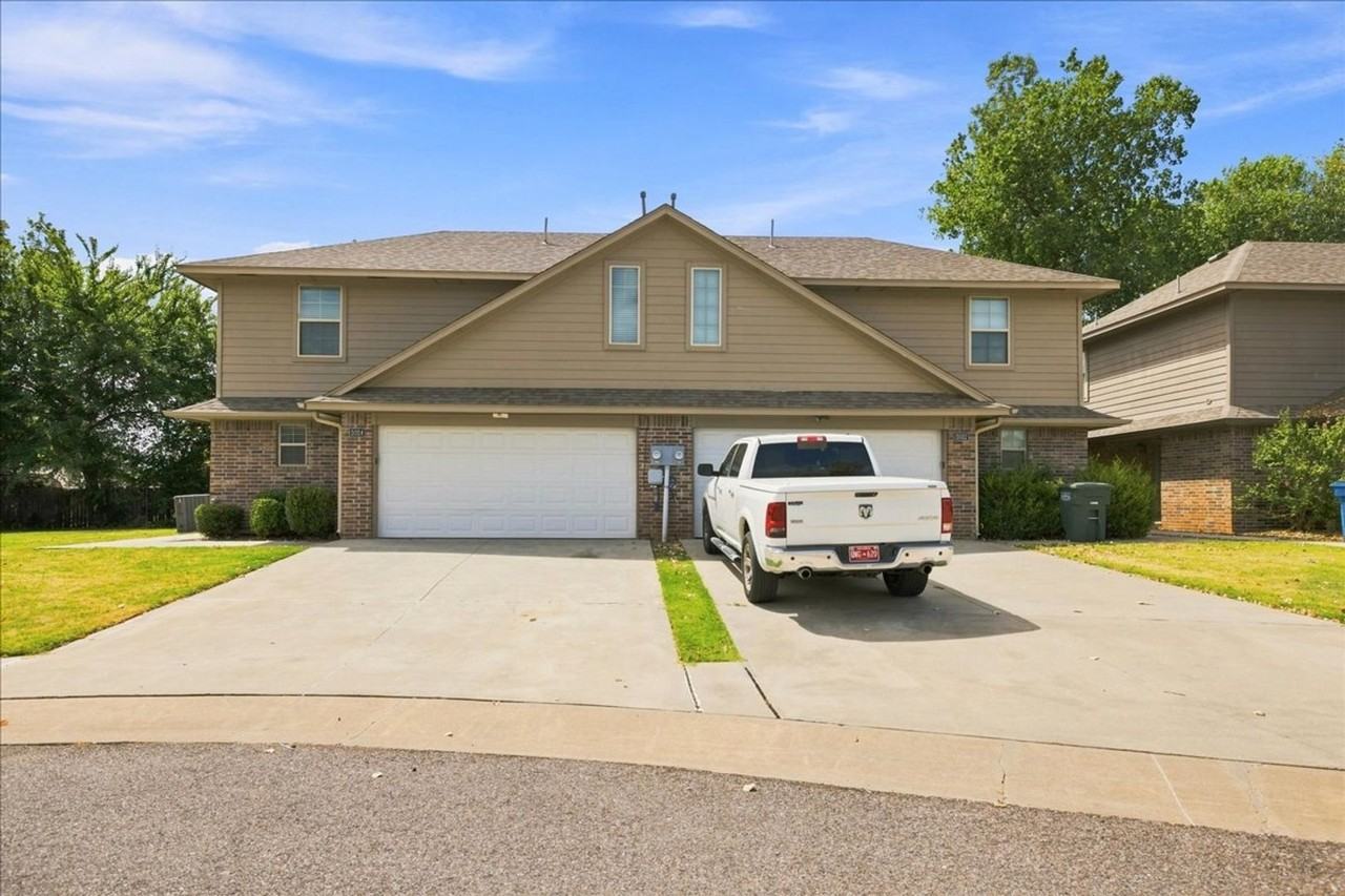 2024 Buena Vida Ln - Photo 2 of 20